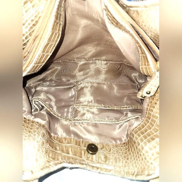 Vintage Jessica Simpson Beige Faux Crocodile Shoulder Bag 15"X10"X4" - Picture 9 of 10